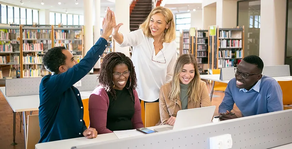 3 Common Holiday Spending Habits Educators Should Discuss with Their Students header