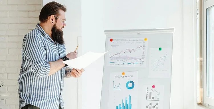 Integrating Macroeconomic Trends into Client Conversations: Leveraging Andex Charts header