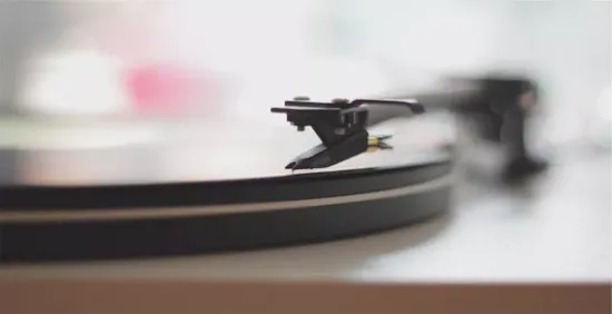Give Your Students Sound Financial Advice with These 4 Hit Songs header