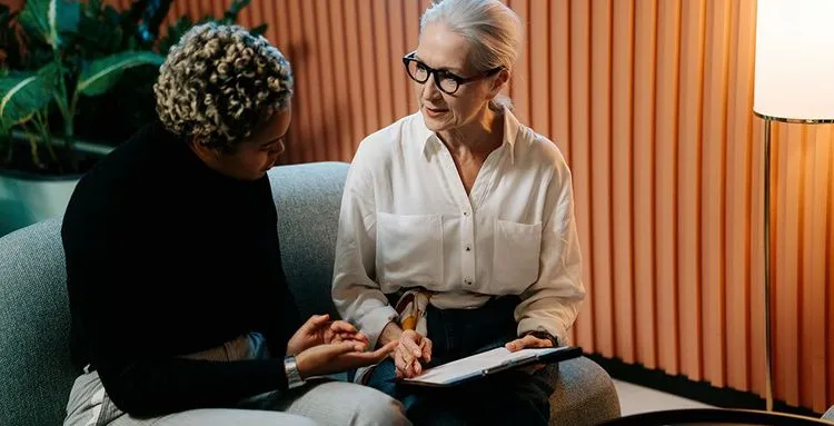 Choosing the Right Employee Financial Wellness Program: A Guide for Employers and HR Specialists header