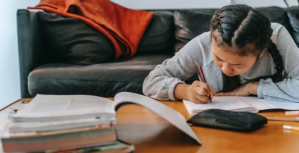 A Financial Aid Director’s Guide to the Money Habits and Pitfalls of College Students header