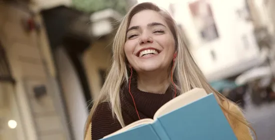 How to Effectively Address the Financial Wellness Mindset of College Students header