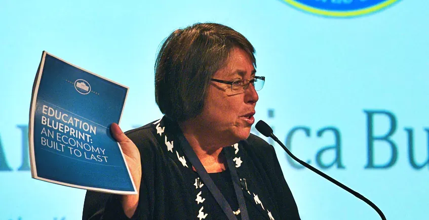 10 things the Department of Education wants you to know about entrance counseling for first time borrowers. header