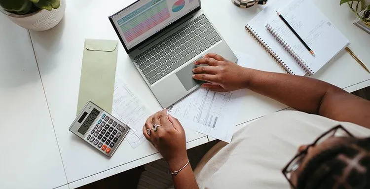 Student Loan Payments Restart in October – Are Your Employees Ready? header