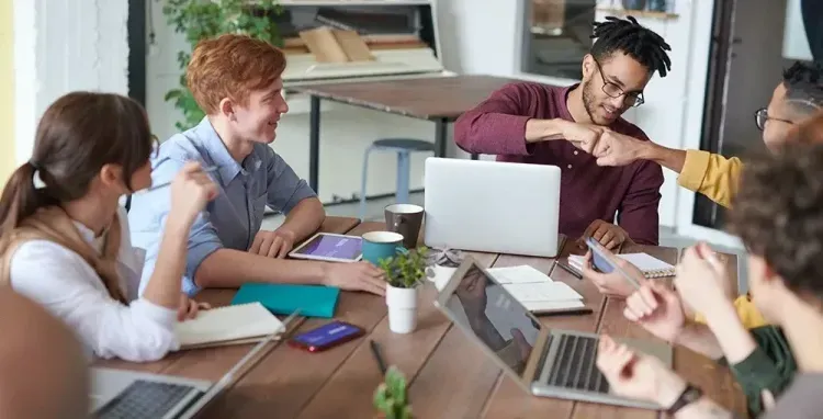 30 Unique Employee Perk Ideas to Add to Your Benefits Package header