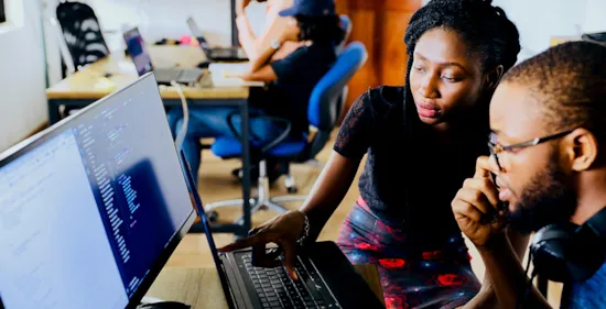 college students working in computer lab