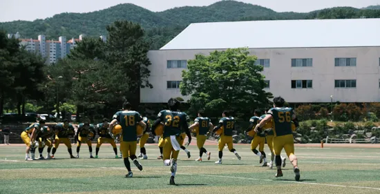 college football team practice